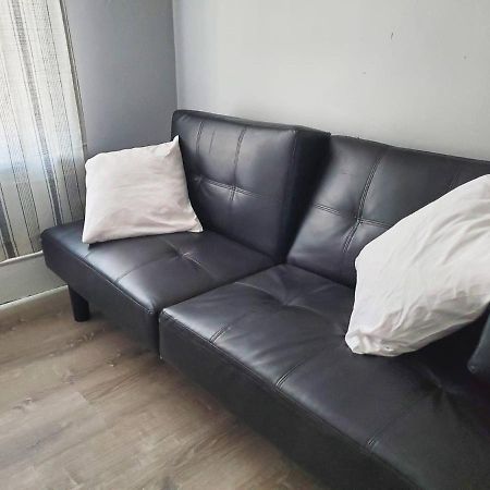 1 Bdrm Apartment With 2 Queen Beds & Small Kitchenette Philadelphia Exterior photo